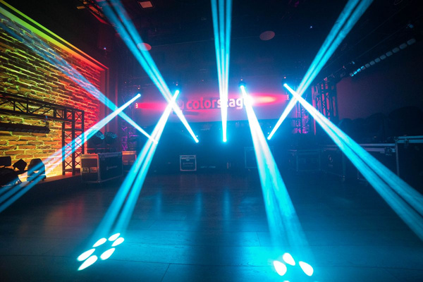 ColorStage Delta LED 100W Beam - Zestaw 4 głowic ruchomych w case