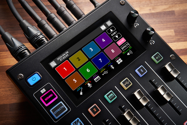 Boss Giccaster 5 mikser audio do streamingu