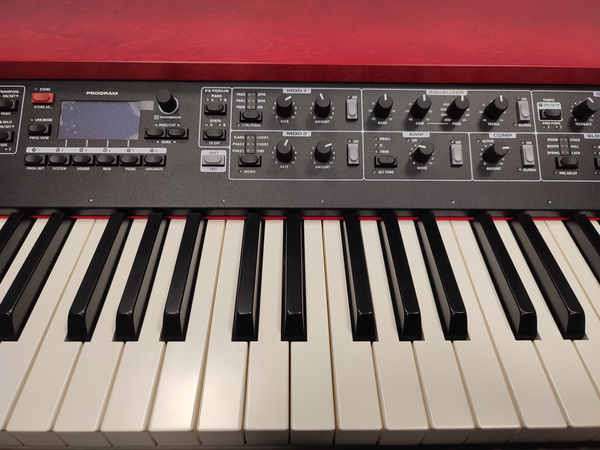 Nord Grand 2 - stage piano - ekspozycja