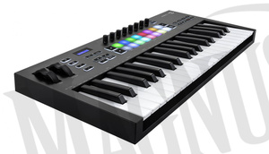 Novation Launchkey 37 MK3 kontroler