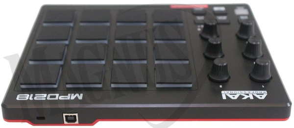 Akai MPD 218 kontroler