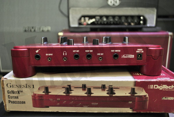 Digitech Genesis I - procesor gitarowy - ekspozycja