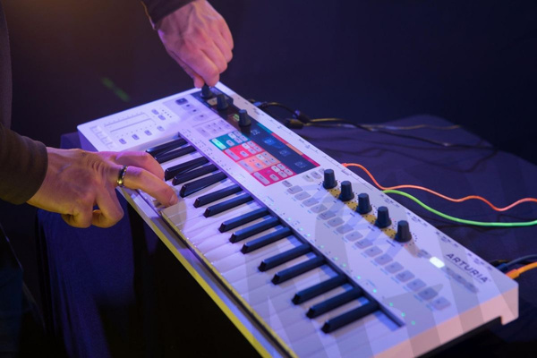 Arturia Keystep PRO kontroler MIDI