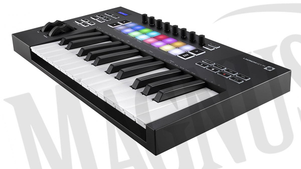 Novation Launchkey 25 MK3 kontroler