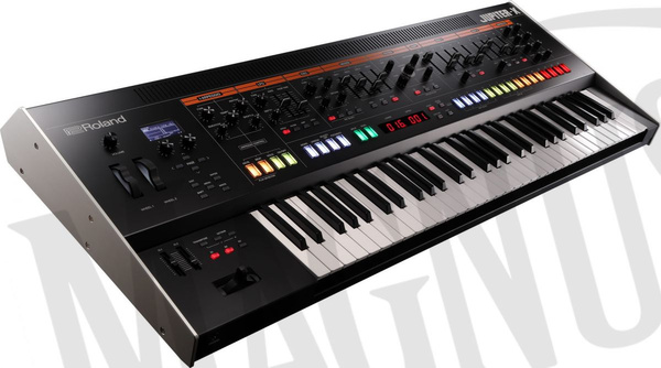 Roland Jupiter-X syntezator