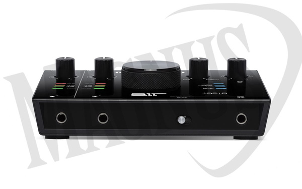 M-Audio AIR 192/6  interfejs audio/MIDI na USB 24/192, 2 wejścia/2 wyjścia