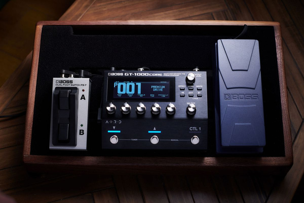 Boss GT-1000 CORE   kontroler gitarowy