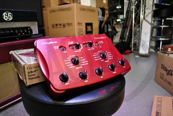 Digitech Genesis I - procesor gitarowy - ekspozycja