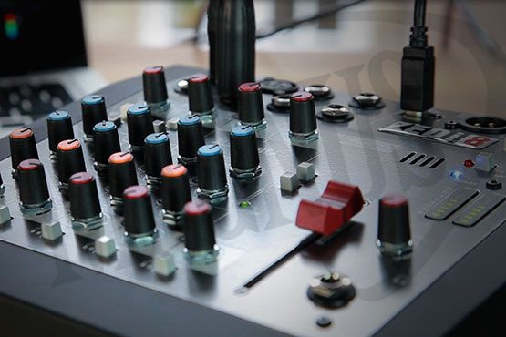 Allen&amp;Heath ZEDi8 mikser analogowy