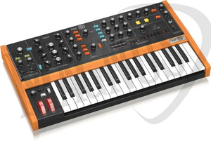 Behringer POLY D czterogłosowy syntezator analogowy