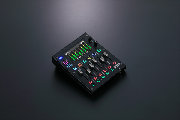 Boss Giccaster 5 mikser audio do streamingu