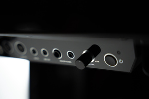 Kawai K-300 ATX4 EP Silver — Pianino akustyczne z hybrydowym systemem AnyTime X4