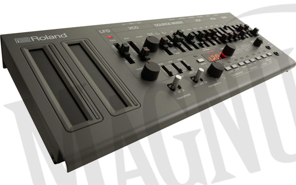 Roland SH-01A syntezator