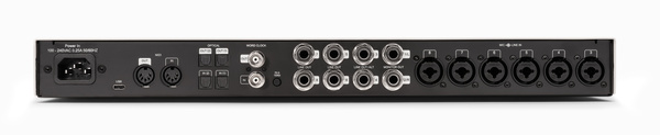 Universal Audio Volt 876  - 3 lata gwarancji po rejestracji