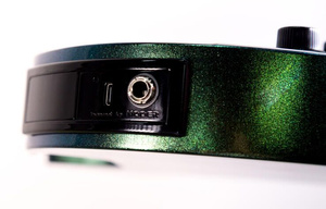 Mooer GTRS Wing 900  Intelligent Guitar Aurora Green