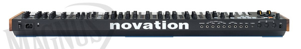 Novation Summit 16-głosowy polifoniczny syntezator