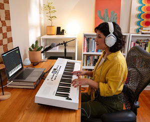 Roland GO:KEYS 5 White keyboard