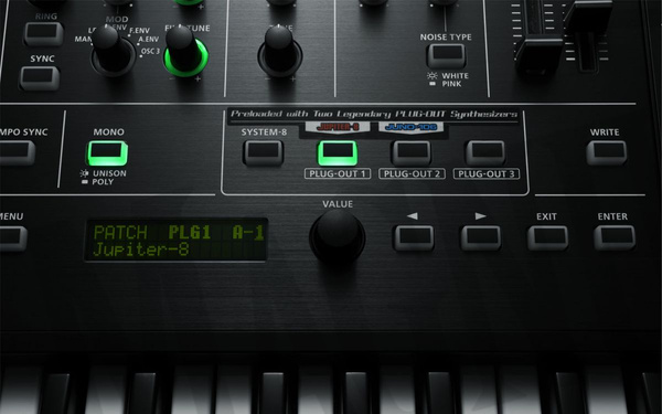 Roland SYSTEM-8 syntezator