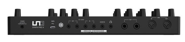iK Multimedia Uno Synth Pro X syntezator