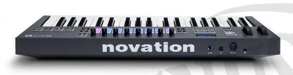Novation FLkey 37  + Kurs miksu muzyki synthwave od Musoneo
