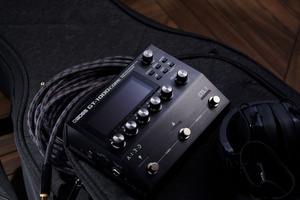 Boss GT-1000 CORE   kontroler gitarowy