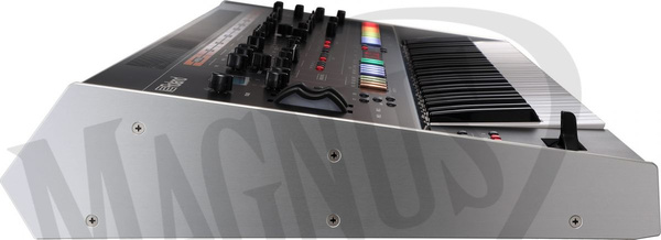 Roland Jupiter-X syntezator