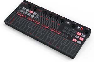 iK Multimedia Uno Synth Pro Desktop Black syntezator