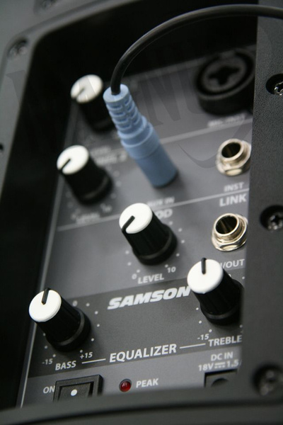 Samson XP40i przenośny zestaw nagłośnieniowy 40W z wbudowanym akumulatorem