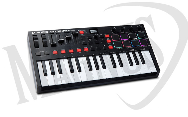 M-Audio Oxygen Pro Mini  kontroler USB z 32 miniklawiszami