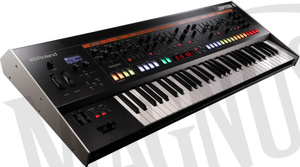 Roland Jupiter-X syntezator