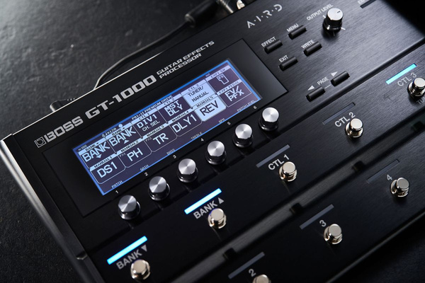 Boss GT-1000 efekt gitarowy