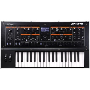 Roland Jupiter-Xm syntezator