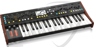 Behringer DEEPMIND 6 syntezator